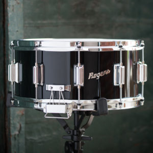 Rogers Dyna-Sonic 6.5" x 14" Classic Snare Drum with Beavertail Lugs - Black Lacquer