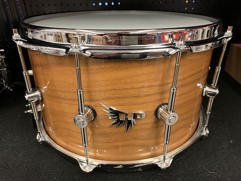 Hendrix deals snare drums